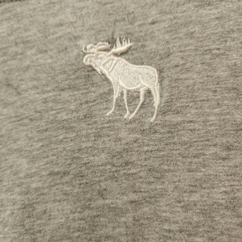 Abercrombie & Fitch women's medium long sleeve pullover logo - Picture 5 of 5